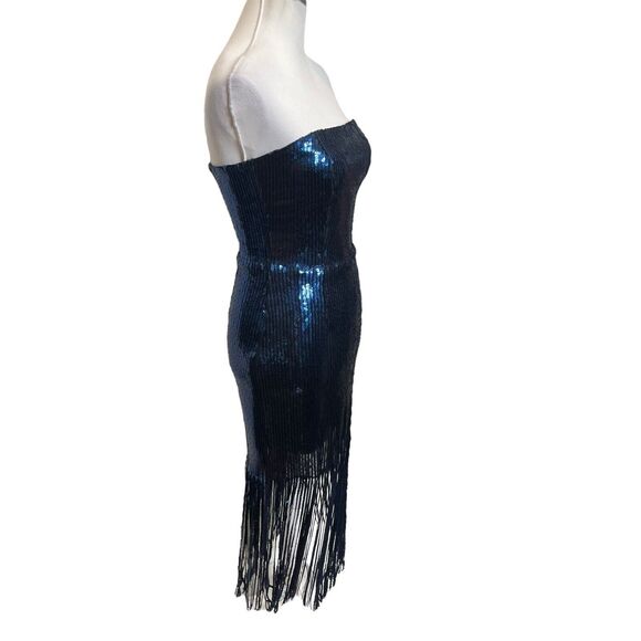 Welcome to my closet! - Picture 2 of 3